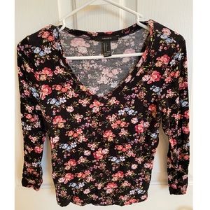 Forever 21 three-quarter sleeve floral top size S